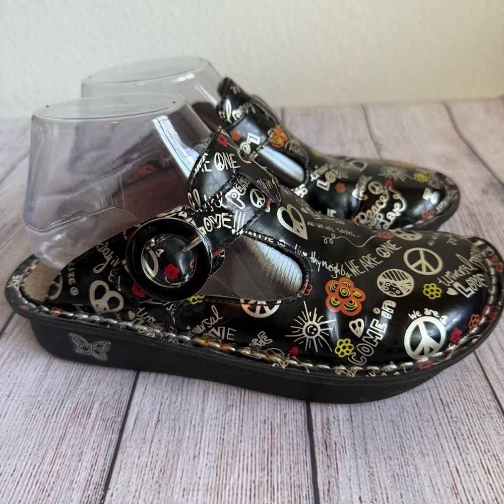 ALEGRIA Classic Peace & Love Clog Shoes 6